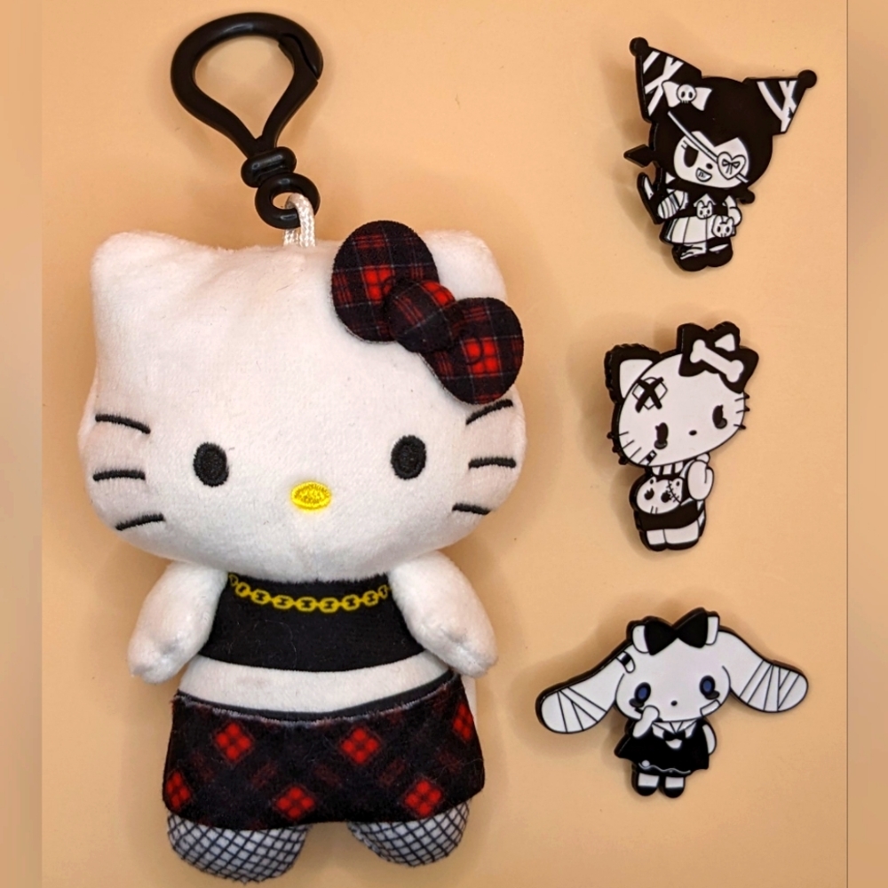 ❣️ Hello Kitty Bundle - Plush key tag dangler + pins